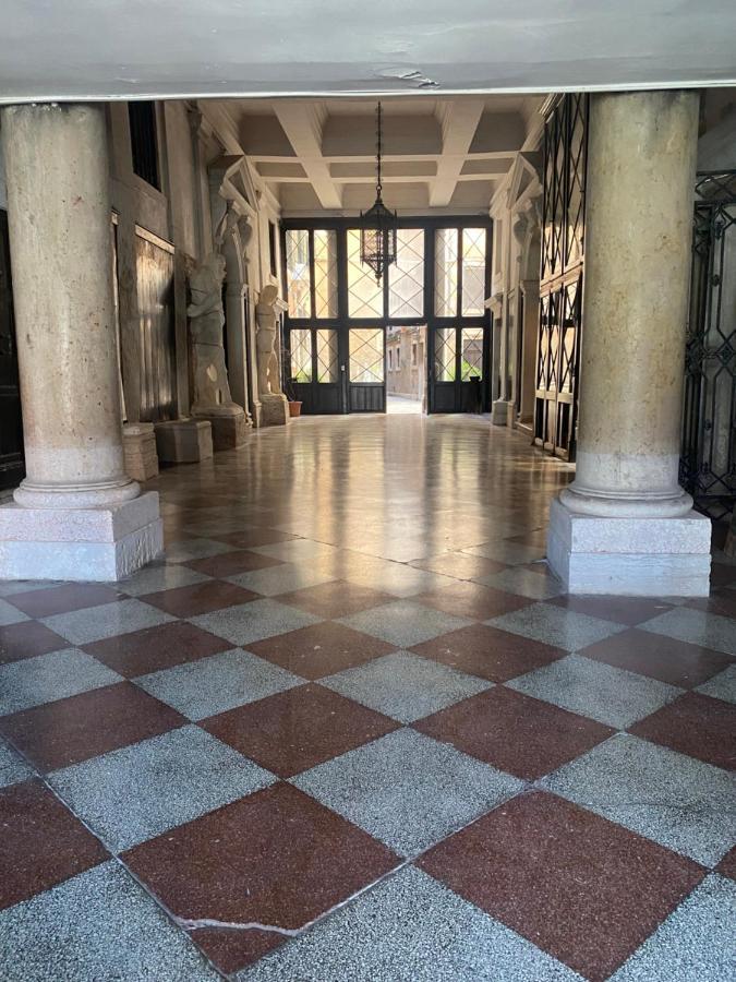 Dimora Contarini Charm Apartment On Grand Canal Venice Exterior photo